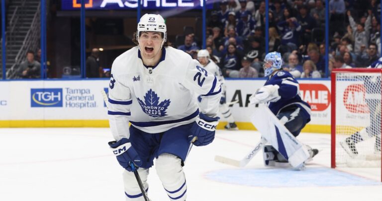Atlantic Division Showdown: Injury-Plagued Lightning and Maple Leafs Face Off